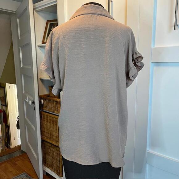 Pleione Chic Beige Button-Up Blouse with Ruffled Sleeves - Picture 5 of 8